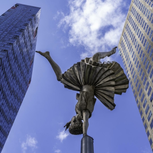 Eric Navarro ”Finger in the sky”
