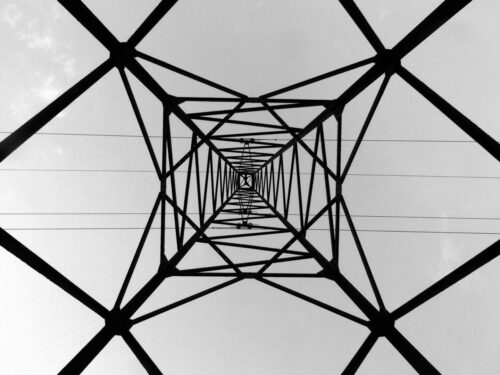 Lauriane Sartoris<br>Symétrie électrique<br>Silhouette